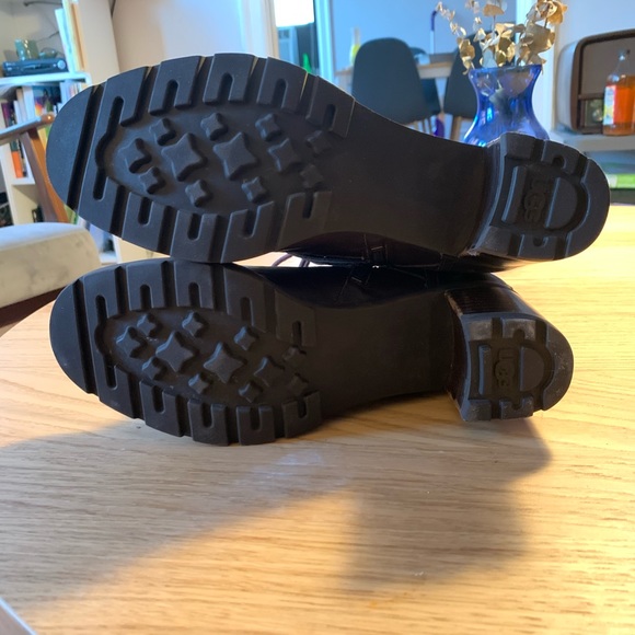 Ugg Ingrid Boots 💕 - Picture 3 of 5